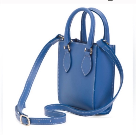 Anna Paola Handbags - NEW! ANNA PAOLA Leather Crossbody Bag in Glicine (Blue)